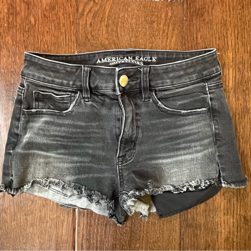 American Eagle Super High Rise Shorty 360 Stretch Black Denim Size 4